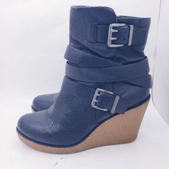 BCBGeneration Finland Black Leather Wedge Heel Buckle Ankle Boots Women's Size 6 - Picture 4 of 12